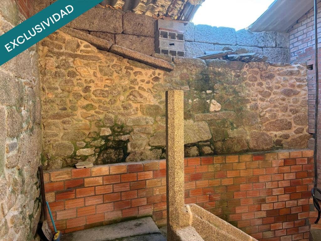 3 bedroom Finca/Country House for sale in A Lama - € 77,000 (Ref: 9349358)