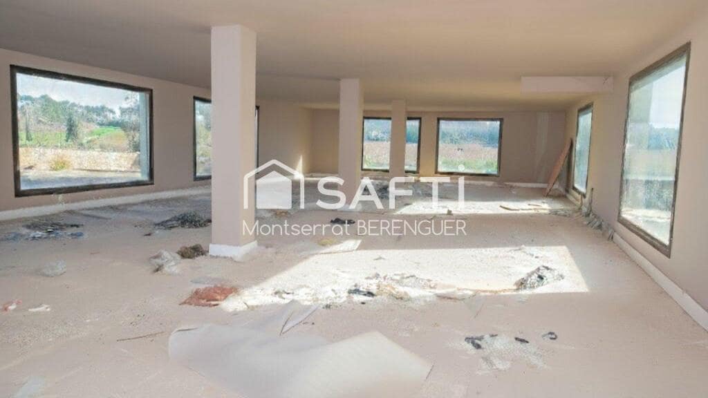 20 bedroom Finca/Country House for sale in Lleida city - € 450,000 (Ref: 9353417)