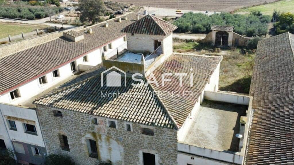 20 bedroom Finca/Country House for sale in Lleida city - € 450,000 (Ref: 9353417)