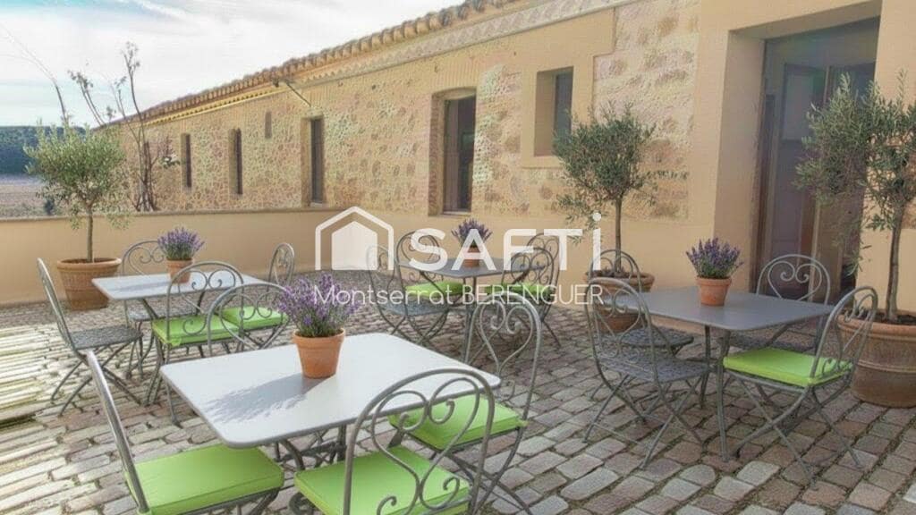 20 bedroom Finca/Country House for sale in Lleida city - € 450,000 (Ref: 9353417)