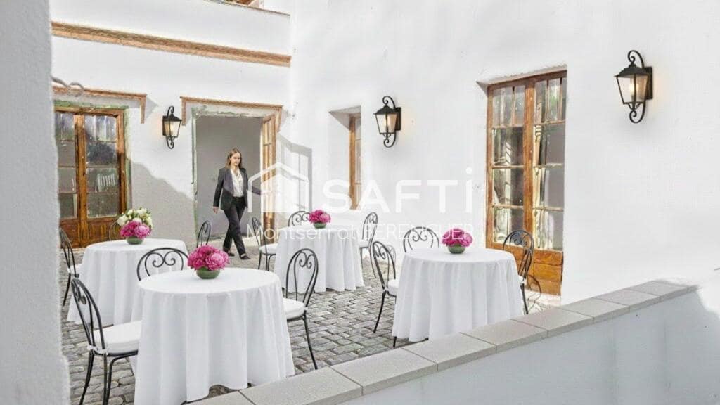 20 bedroom Finca/Country House for sale in Lleida city - € 450,000 (Ref: 9353417)