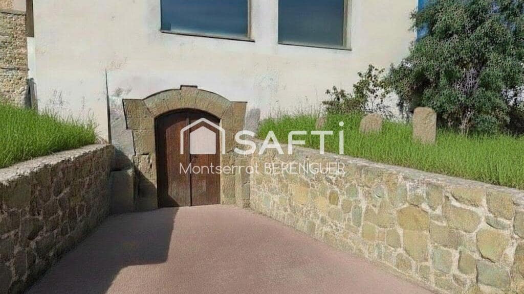 20 bedroom Finca/Country House for sale in Lleida city - € 450,000 (Ref: 9353417)