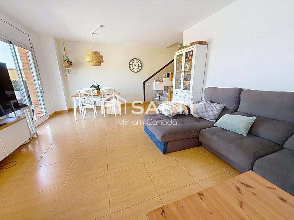 4 makuuhuone Huvila myytävänä paikassa Calafell mukana uima-altaan 
autotalli - 328 000 € (Ref: 9353418)