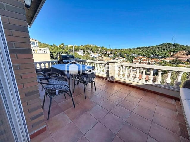 4 bedroom Villa for sale in Segur de Calafell, Calafell with pool garage - € 328,000 (Ref: 9353418)