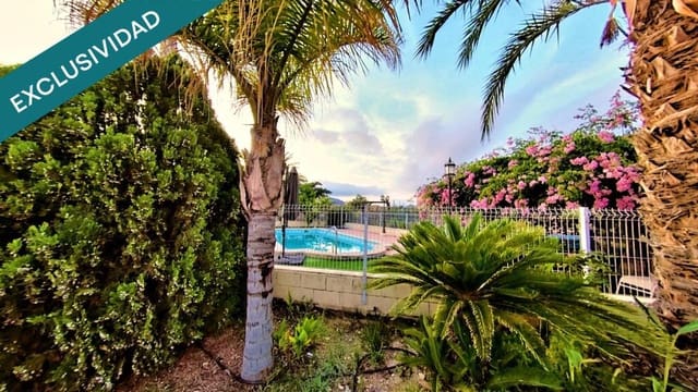 3 chambre Finca/Maison de Campagne à vendre à Novelda avec piscine garage - 430 000 € (Ref: 9353420)