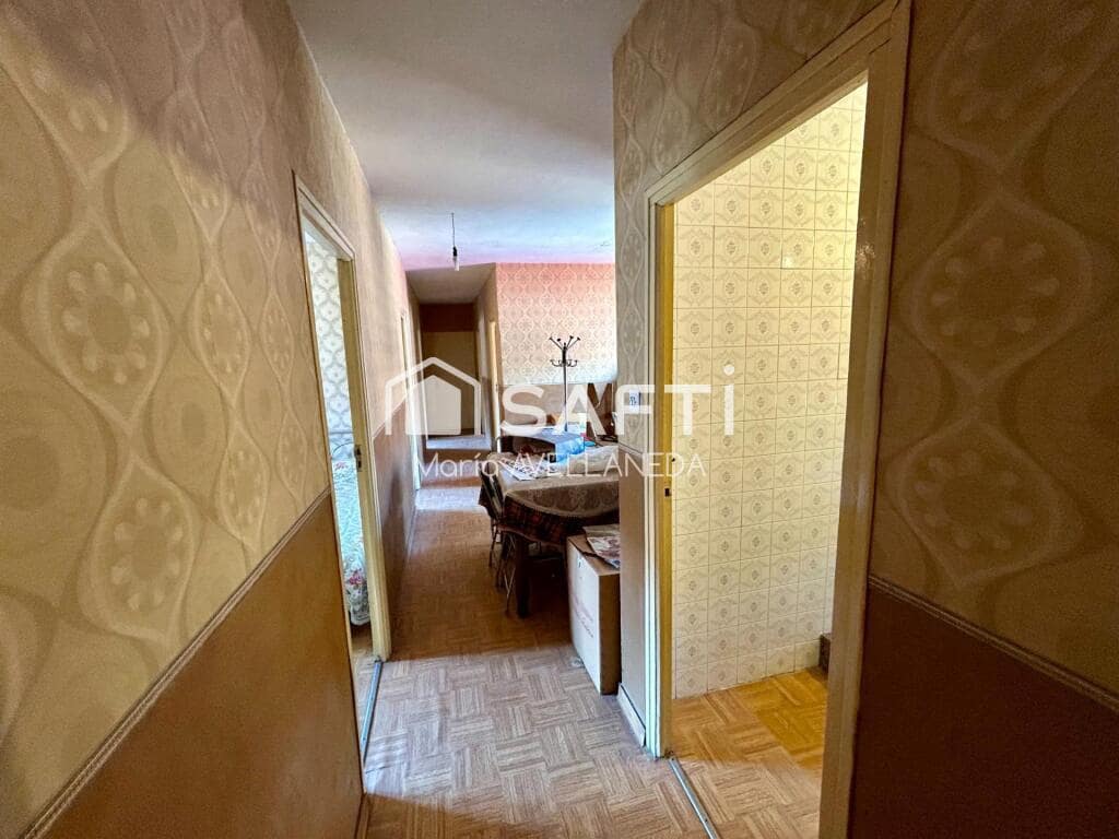 11 soveværelse Villa til salg i Valencia de Don Juan - € 139.000 (Ref: 9355759)