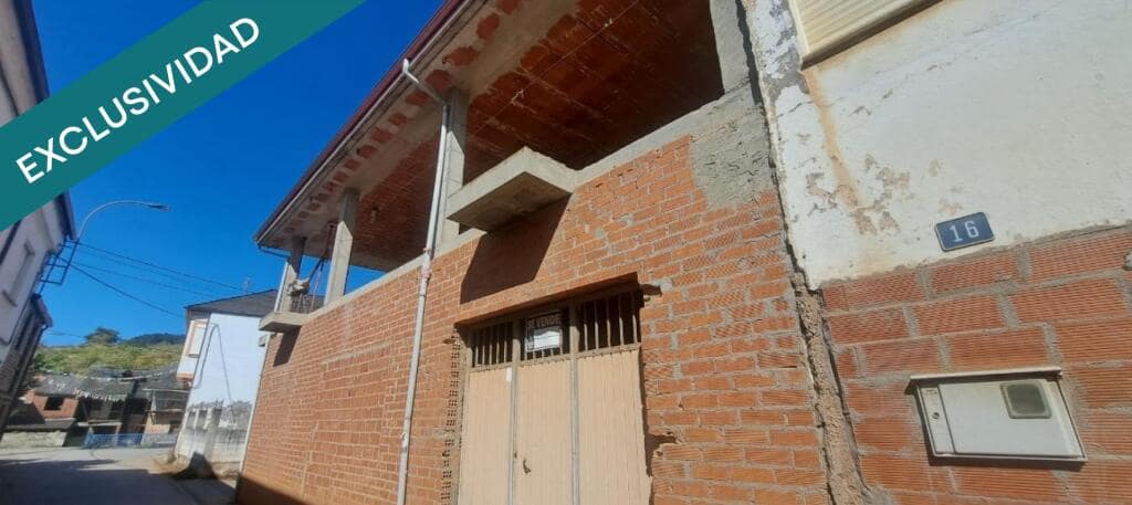 Toimisto myytävänä paikassa Villafranca del Bierzo - 60 000 € (Ref: 9355762)