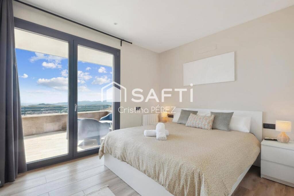 5 soverom Villa til salgs i Lloret de Mar med svømmebasseng garasje - € 1 400 000 (Ref: 9359371)