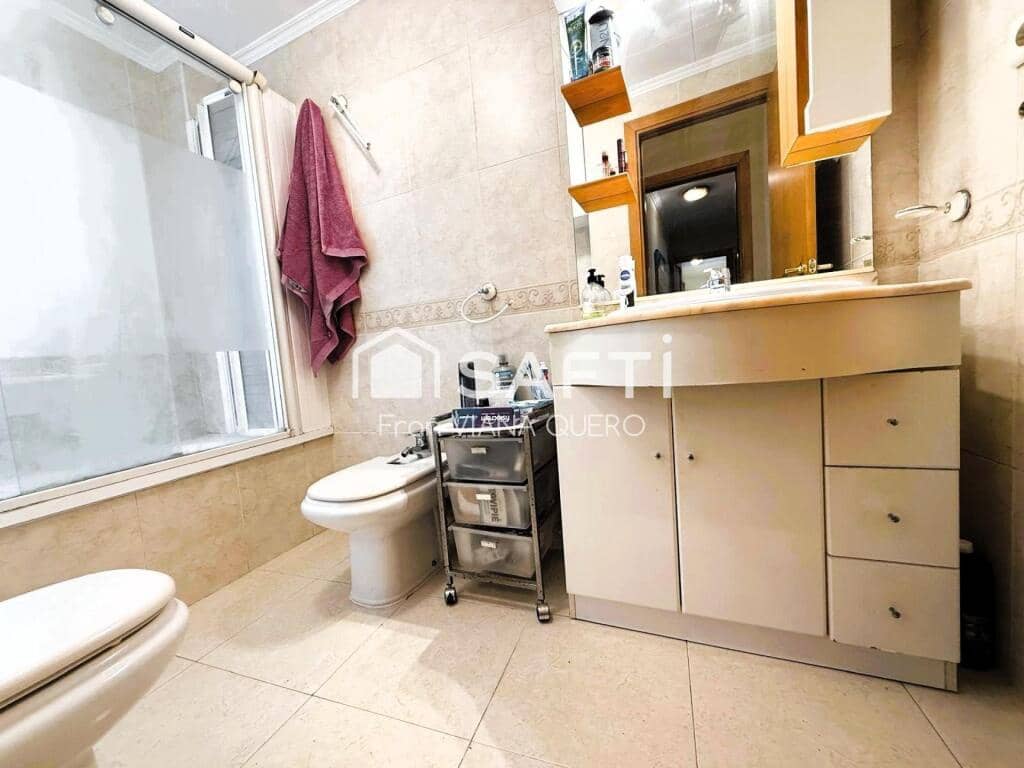 3 bedroom Apartment for sale in Pineda de Mar with pool - € 235,000 (Ref: 9359372)