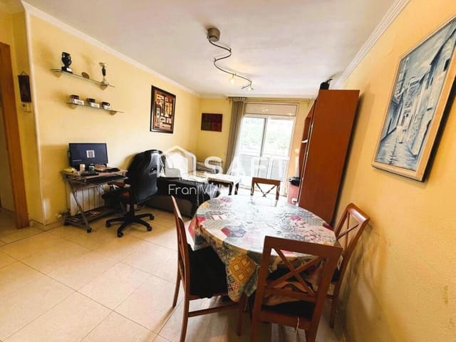 3 bedroom Apartment for sale in Pineda de Mar with pool - € 235,000 (Ref: 9359372)