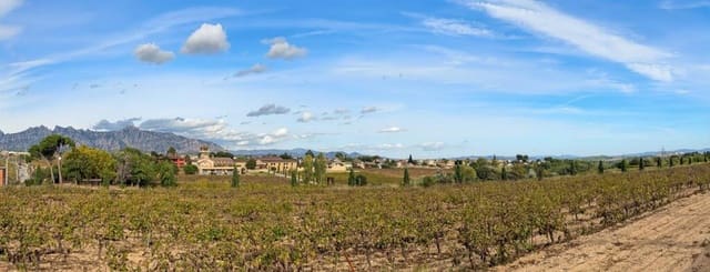 5 bedroom Villa for sale in Piera with pool - € 640,000 (Ref: 9359373)