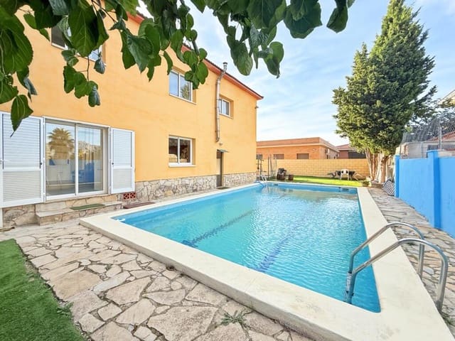 5 bedroom Villa for sale in Piera with pool - € 640,000 (Ref: 9359373)