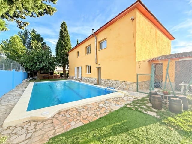 5 bedroom Villa for sale in Piera with pool - € 640,000 (Ref: 9359373)