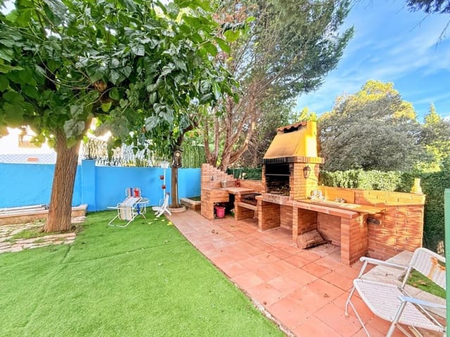 5 soverom Villa til salgs i Piera med svømmebasseng - € 640 000 (Ref: 9359373)