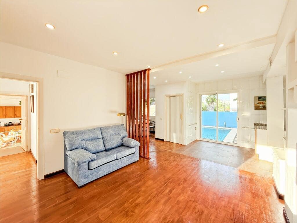 5 sypialnia Willa na sprzedaż w Piera z basenem - 640 000 € (Ref: 9359373)