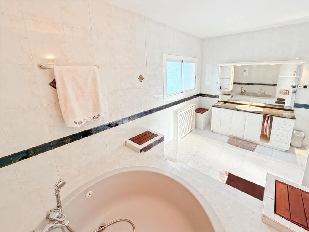 5 sypialnia Willa na sprzedaż w Piera z basenem - 640 000 € (Ref: 9359373)