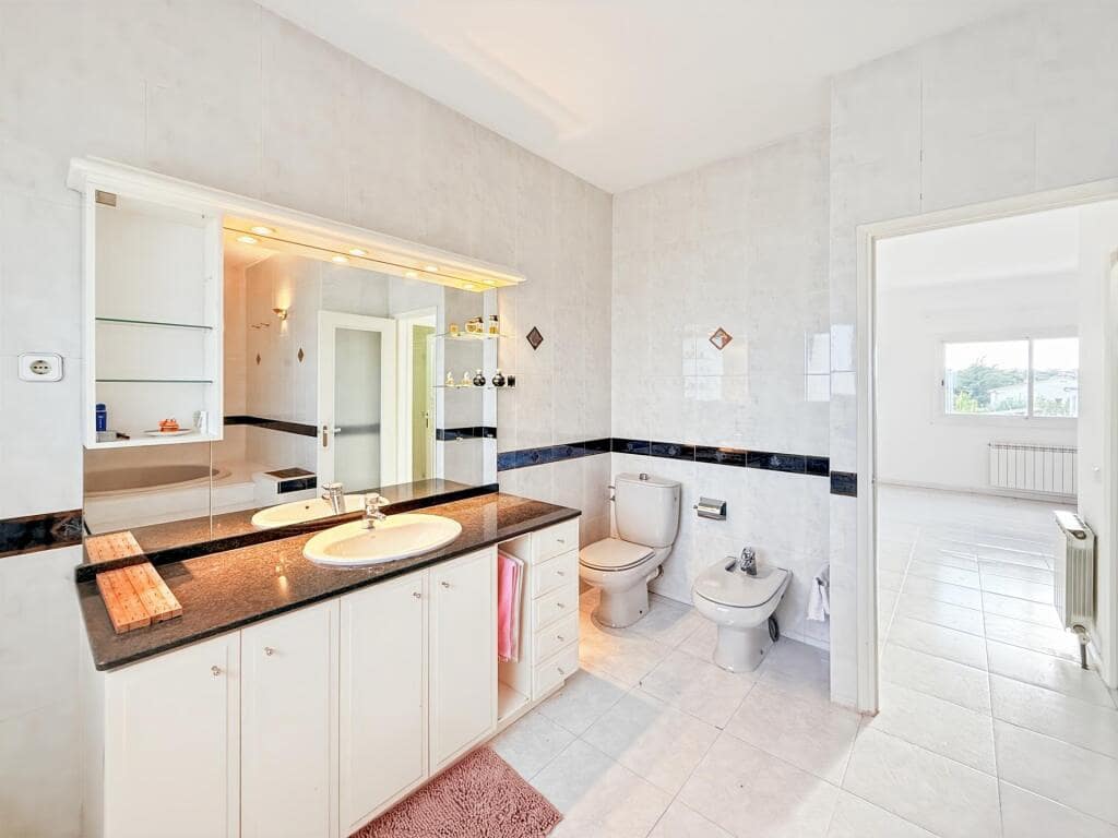 5 sypialnia Willa na sprzedaż w Piera z basenem - 640 000 € (Ref: 9359373)