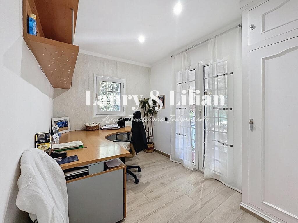 4 quarto Moradia para venda em Avinyonet de Puigventos com piscina garagem - 480 000 € (Ref: 9359378)