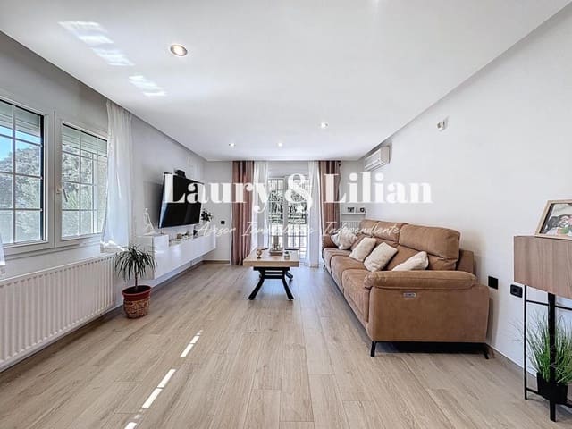 4 bedroom Villa for sale in Avinyonet de Puigventós with pool garage - € 480,000 (Ref: 9359378)