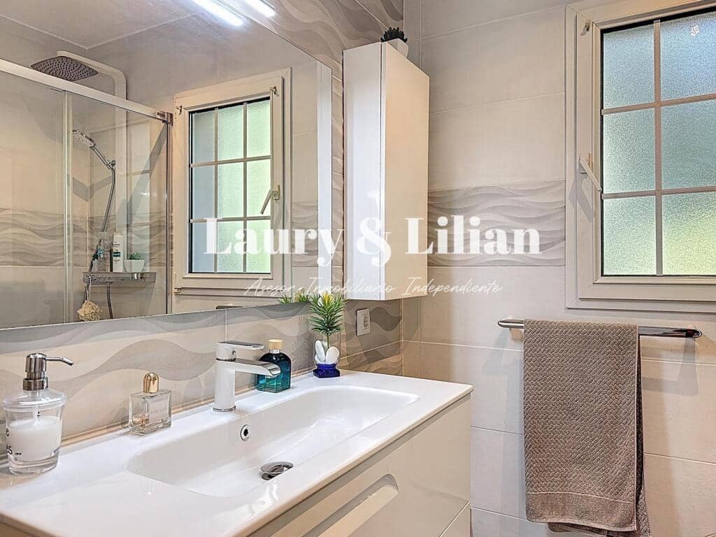 4 quarto Moradia para venda em Avinyonet de Puigventos com piscina garagem - 480 000 € (Ref: 9359378)