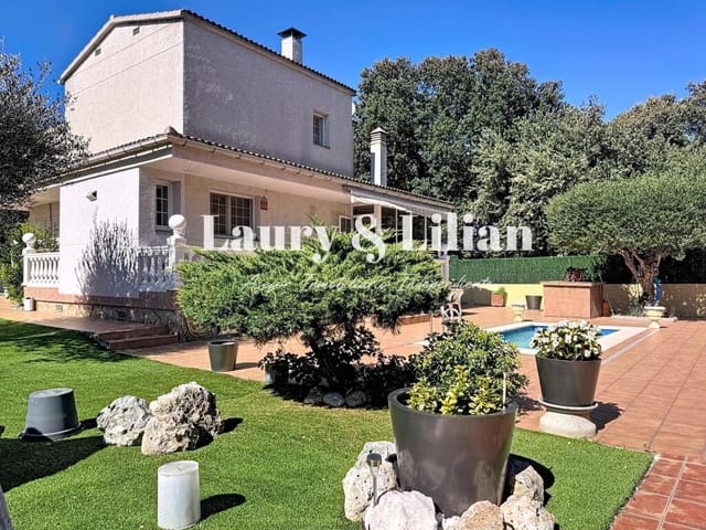 4 bedroom Villa for sale in Avinyonet de Puigventós with pool garage - € 480,000 (Ref: 9359378)