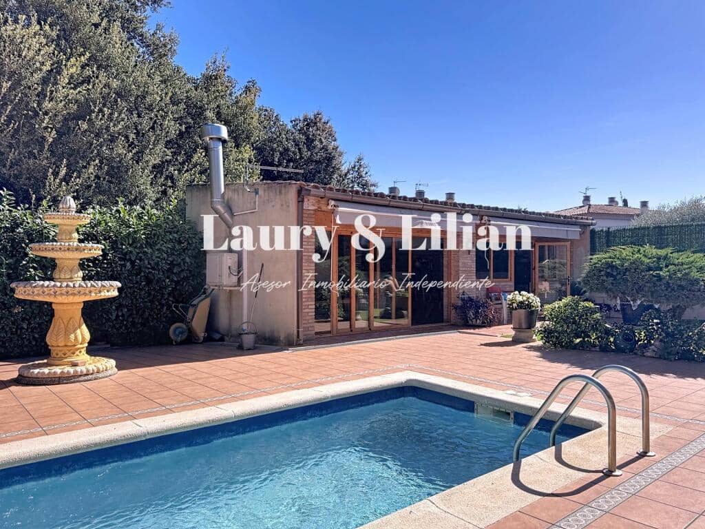 4 quarto Moradia para venda em Avinyonet de Puigventos com piscina garagem - 480 000 € (Ref: 9359378)