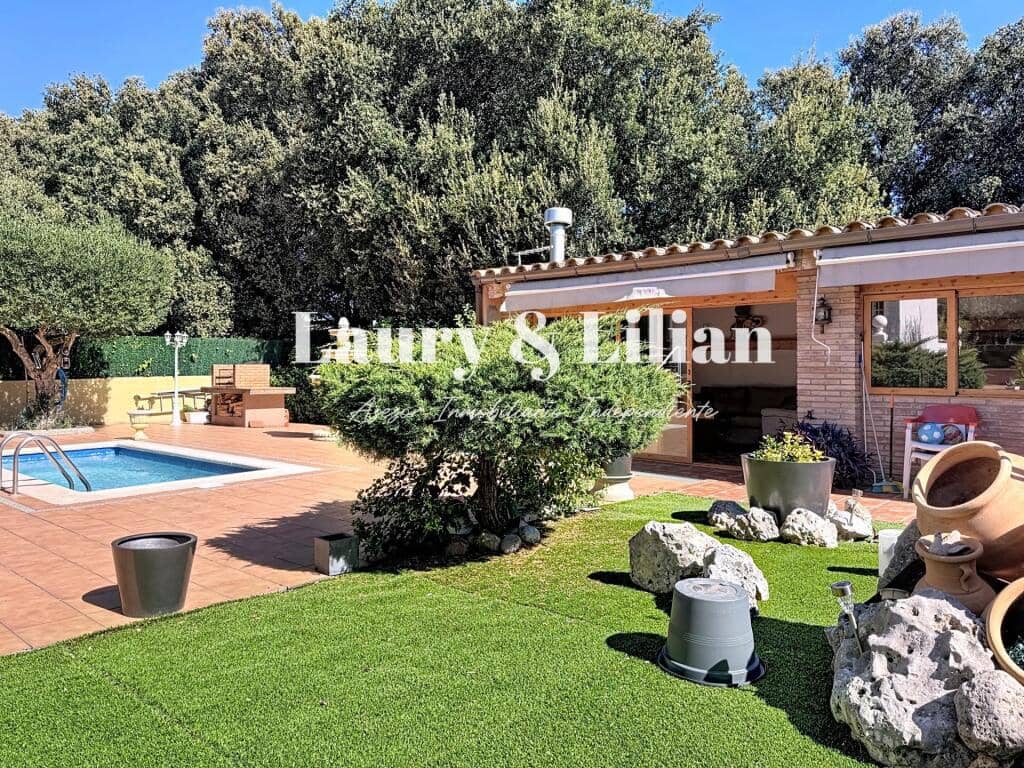 4 quarto Moradia para venda em Avinyonet de Puigventos com piscina garagem - 480 000 € (Ref: 9359378)