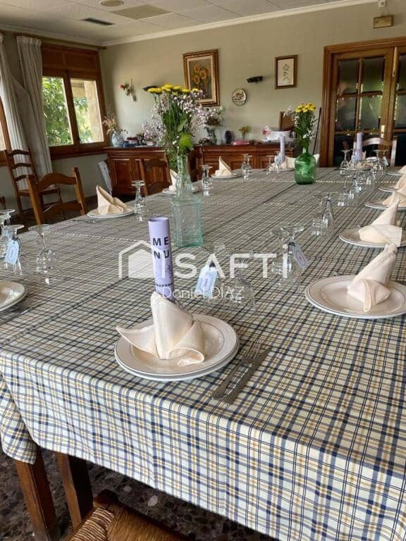 9 makuuhuone Maalaistalo myytävänä paikassa Massanes - 1 200 000 € (Ref: 9359379)