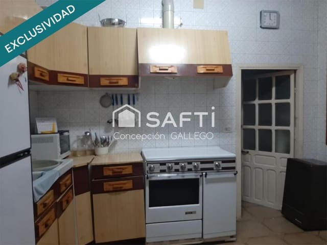 Chalet de 5 habitaciones en Campo de Criptana en venta con garaje - 105.000 € (Ref: 9362304)