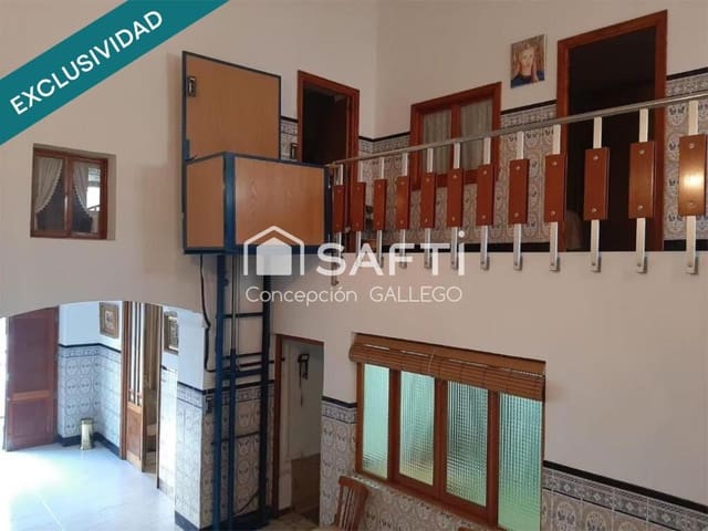 Chalet de 5 habitaciones en Campo de Criptana en venta con garaje - 105.000 € (Ref: 9362304)