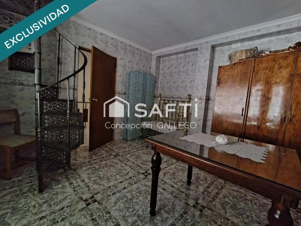 5 soverom Villa til salgs i Campo de Criptana med garasje - € 105 000 (Ref: 9362304)