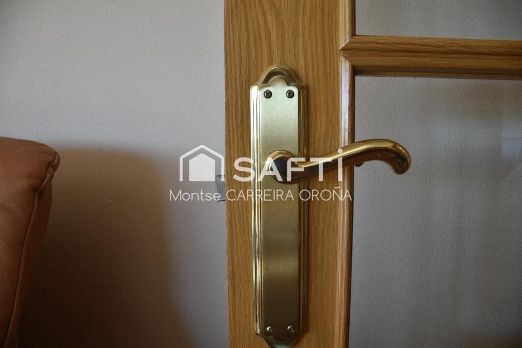 4 soveværelse Lejlighed til leje i Santiago de Compostela med garage - € 1.500 (Ref: 9362305)