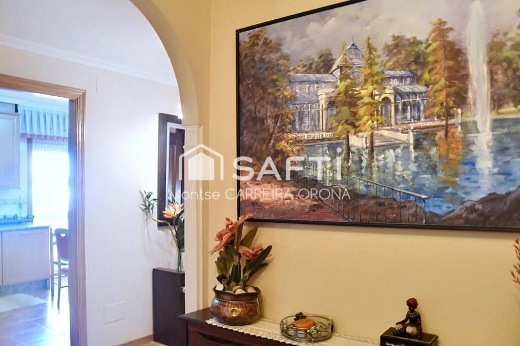 4 soveværelse Lejlighed til leje i Santiago de Compostela med garage - € 1.500 (Ref: 9362305)