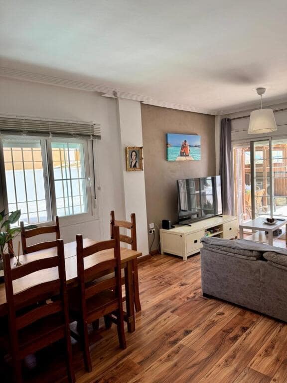 3 soverom Rekkehus til salgs i Malaga by - € 495 000 (Ref: 9362314)
