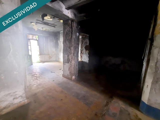 6 soveværelse Villa til salg i Sagunto / Sagunt med garage - € 77.000 (Ref: 9367342)