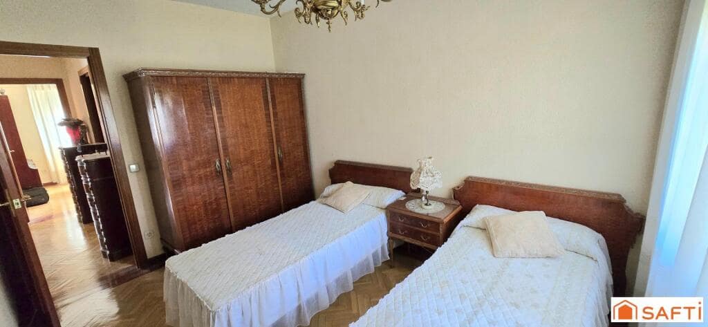 7 sypialnia Willa na sprzedaż w Las Rozas de Madrid z basenem garażem - 980 000 € (Ref: 9367346)