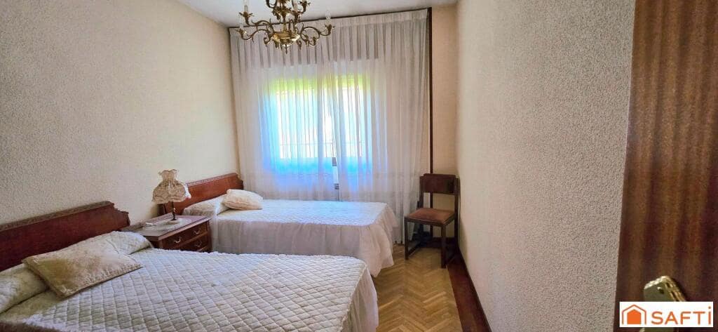 7 sypialnia Willa na sprzedaż w Las Rozas de Madrid z basenem garażem - 980 000 € (Ref: 9367346)