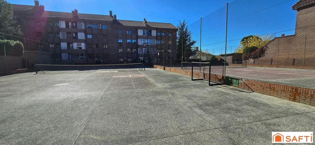 7 sypialnia Willa na sprzedaż w Las Rozas de Madrid z basenem garażem - 980 000 € (Ref: 9367346)