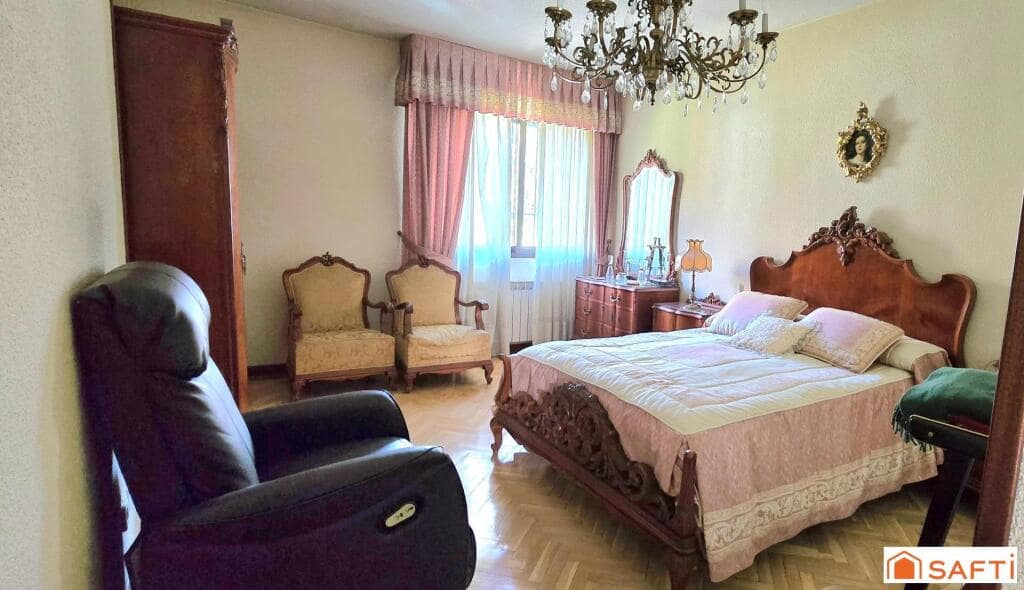 7 sypialnia Willa na sprzedaż w Las Rozas de Madrid z basenem garażem - 980 000 € (Ref: 9367346)