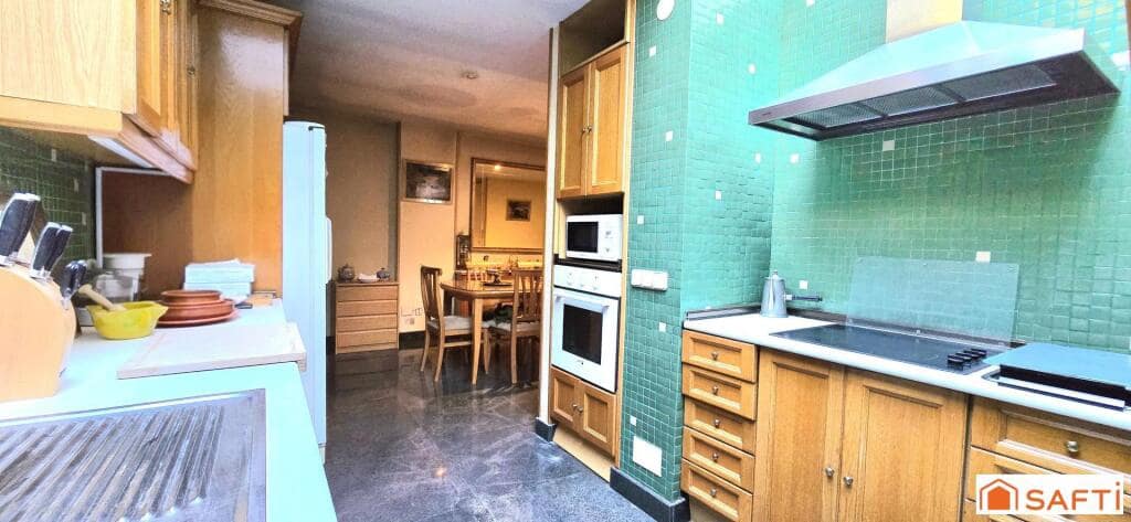 Chalet de 7 habitaciones en Las Rozas de Madrid en venta con piscina garaje - 980.000 € (Ref: 9367346)