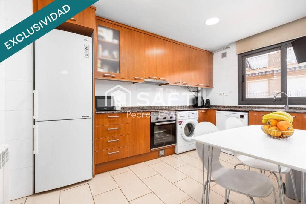 2 bedroom Apartment for sale in Pineda de Mar - € 199,550 (Ref: 9371963)