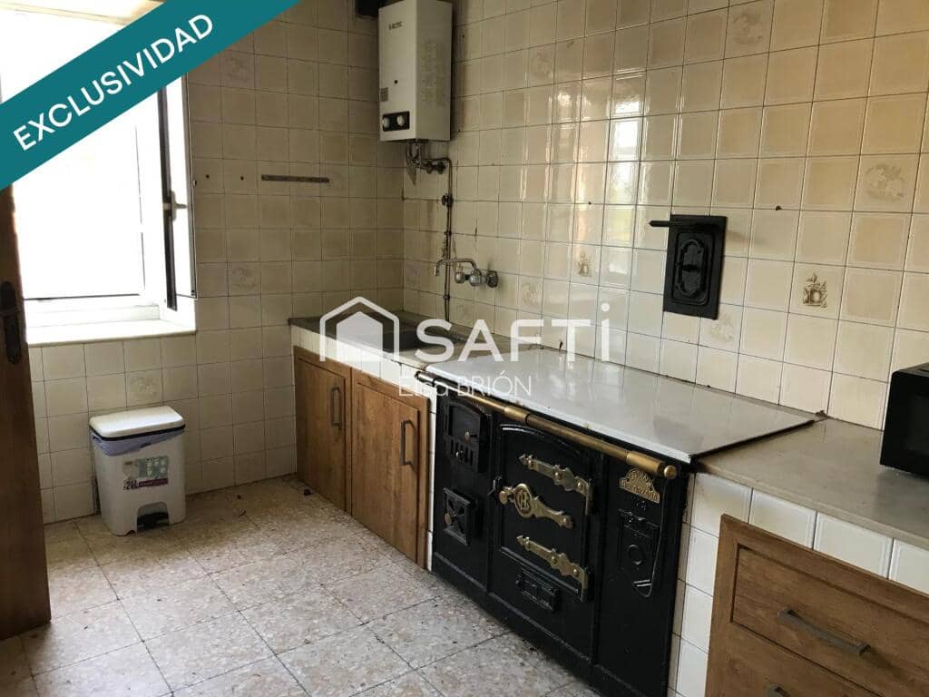 4 chambre Villa/Maison à vendre à Porto do Son avec garage - 300 000 € (Ref: 9375148)