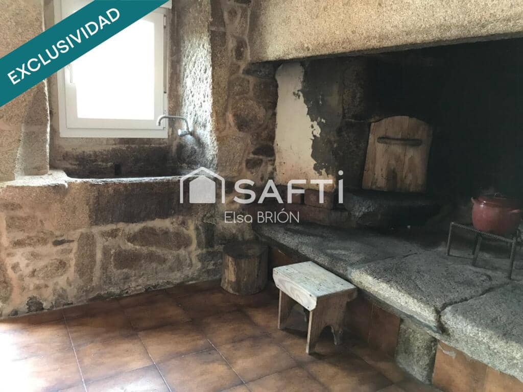 4 chambre Villa/Maison à vendre à Porto do Son avec garage - 300 000 € (Ref: 9375148)