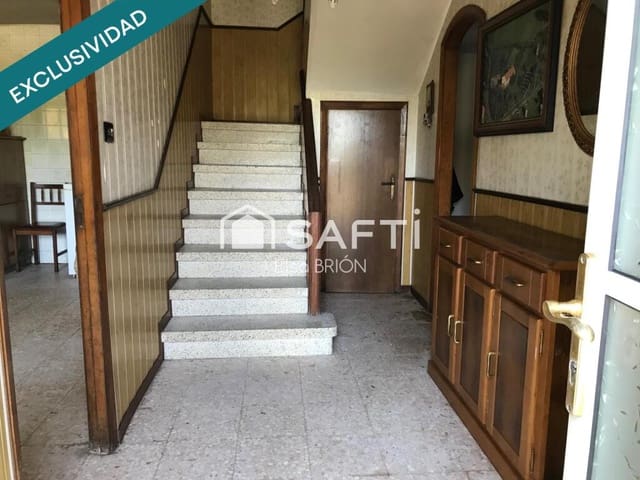 4 slaapkamer Villa te koop in Porto do Son met garage - € 300.000 (Ref: 9375148)