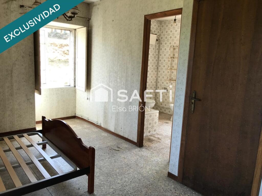 4 chambre Villa/Maison à vendre à Porto do Son avec garage - 300 000 € (Ref: 9375148)