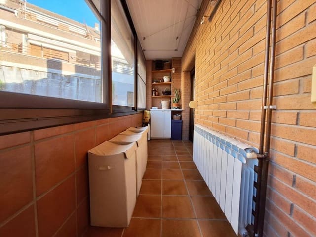 4 Zimmer Reihenhaus zu verkaufen in Santpedor mit Garage - 350.000 € (Ref: 9375153)