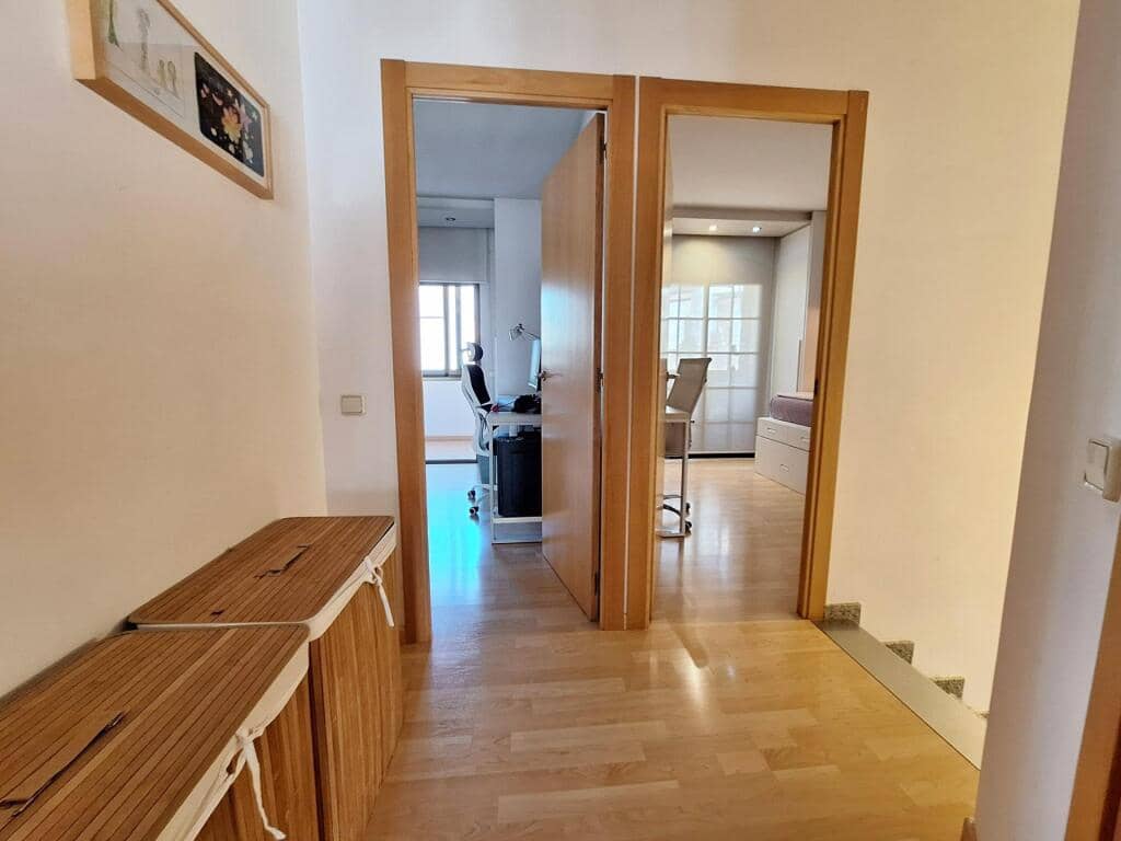 4 soveværelse Rækkehus til salg i Santpedor med garage - € 350.000 (Ref: 9375153)