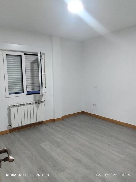 3 soverom Leilighet til salgs i Alcobendas - € 330 000 (Ref: 9375154)