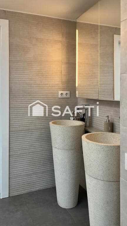 4 chambre Villa/Maison à vendre à Santa Susanna avec garage - 950 000 € (Ref: 9378932)