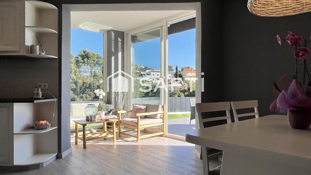 4 chambre Villa/Maison à vendre à Santa Susanna avec garage - 950 000 € (Ref: 9378932)